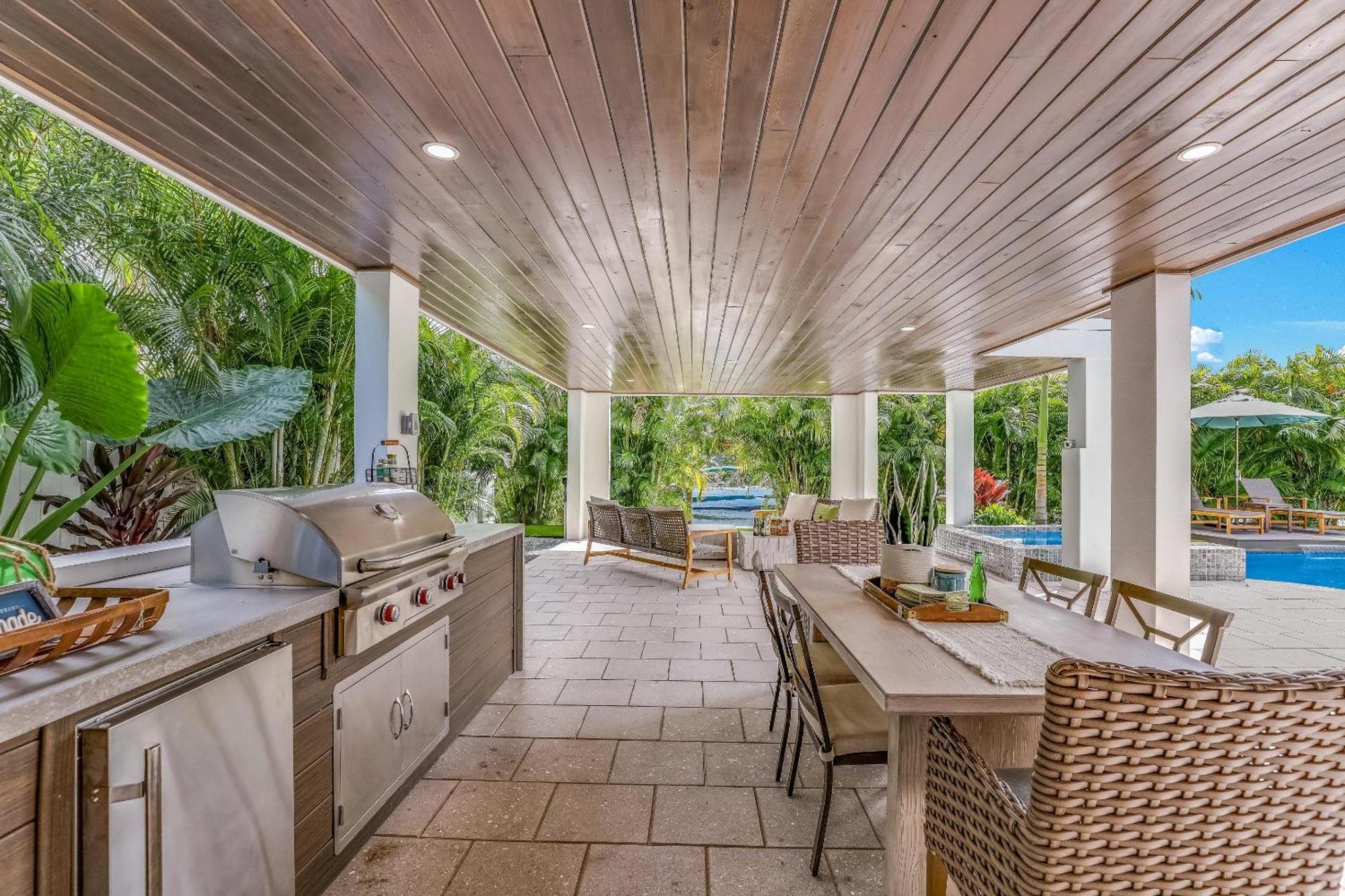 Banyan Manor Villa Anna Maria Exterior photo